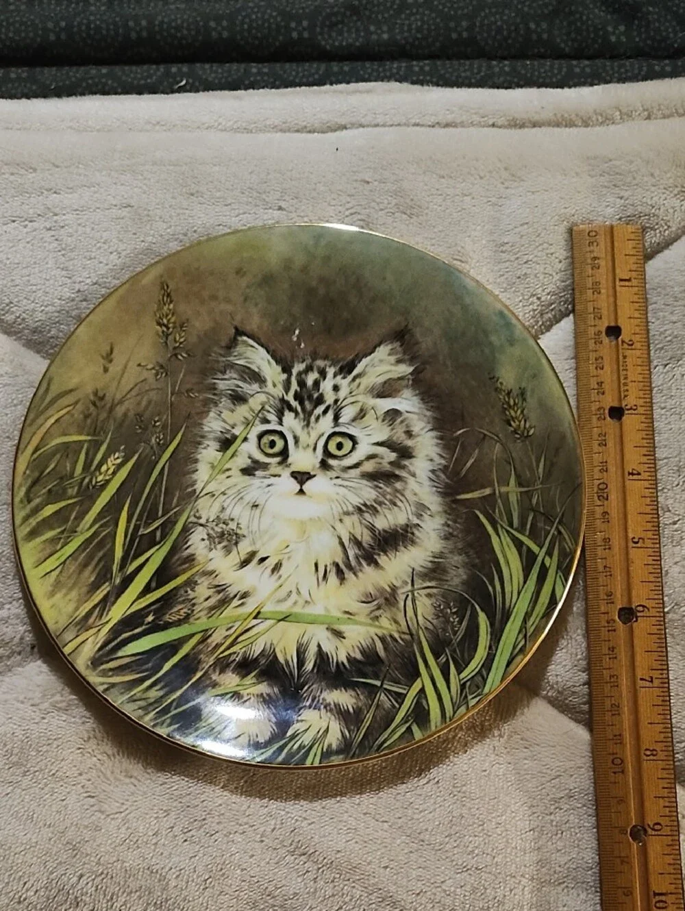 1985 Royal Worcester Green and Cream Kitten Decorative Plate
